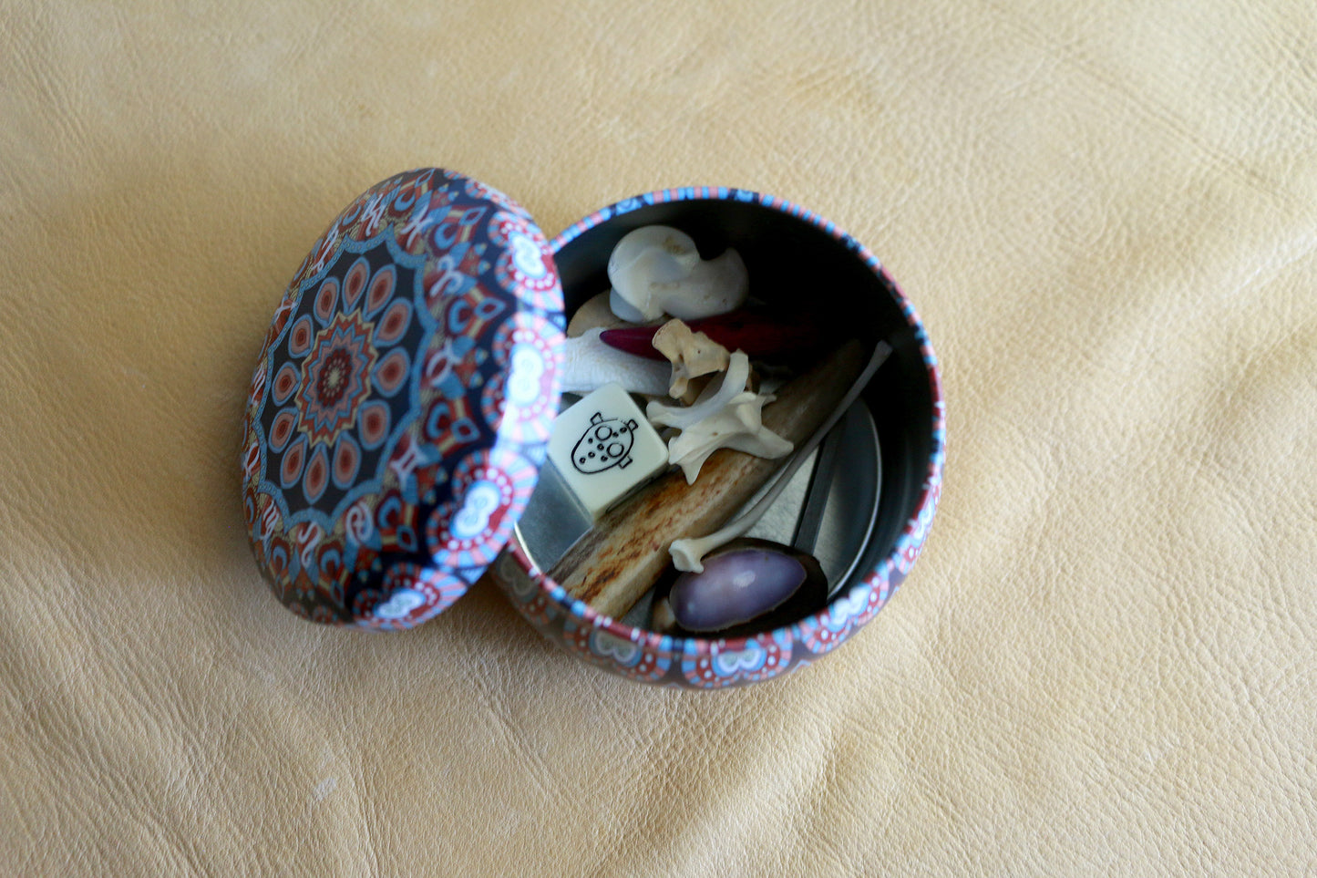 Found History : Bone Throwing / Osteomancy Set