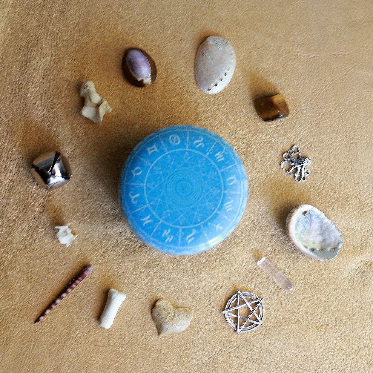 Mystical Depths : Bone Throwing / Osteomancy Set