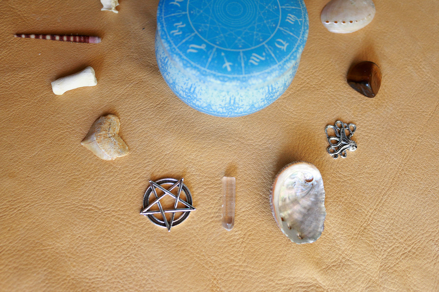 Mystical Depths : Bone Throwing / Osteomancy Set