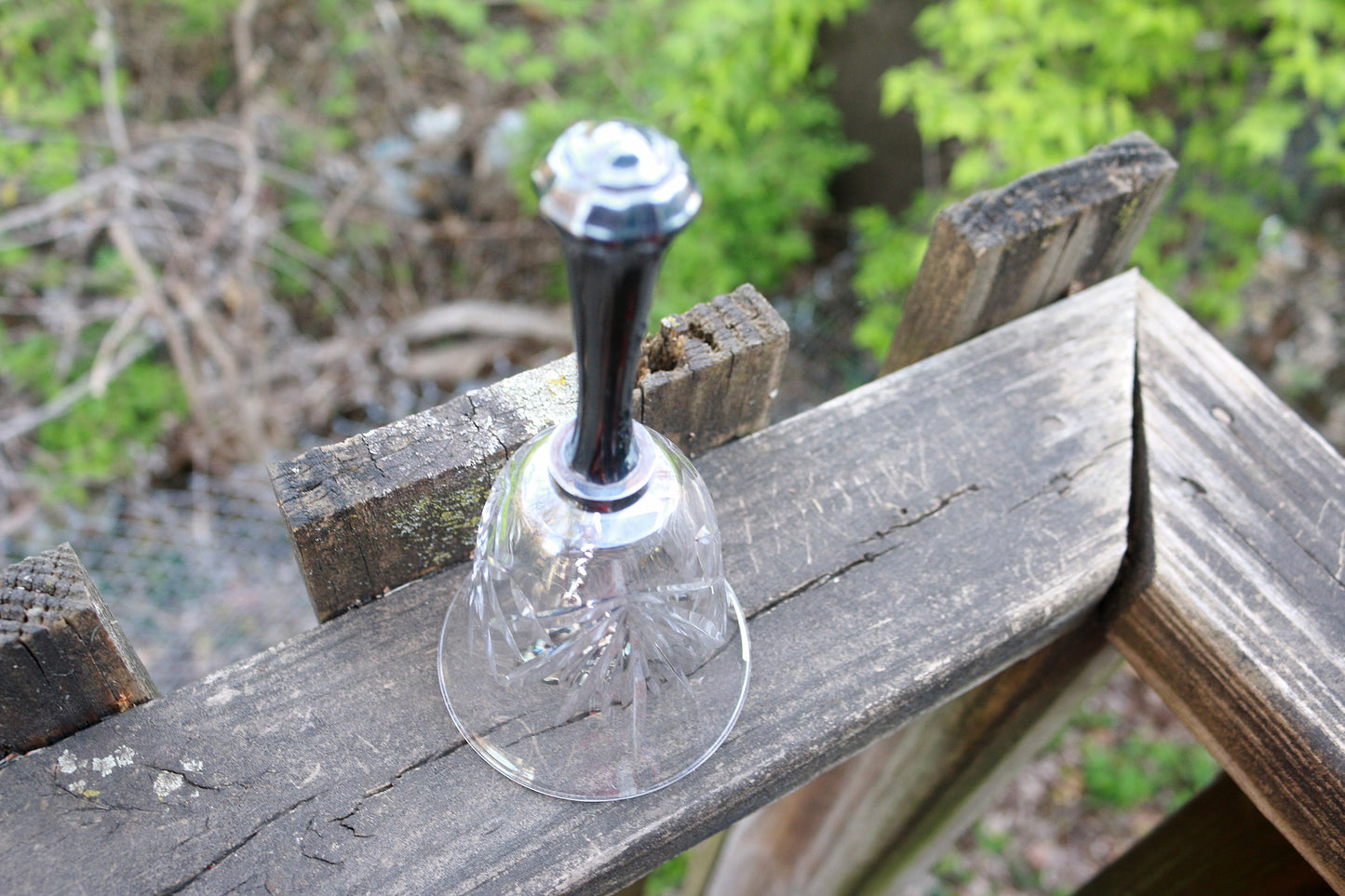 Secondhand 89 Crystal Bell w/Metal Handle