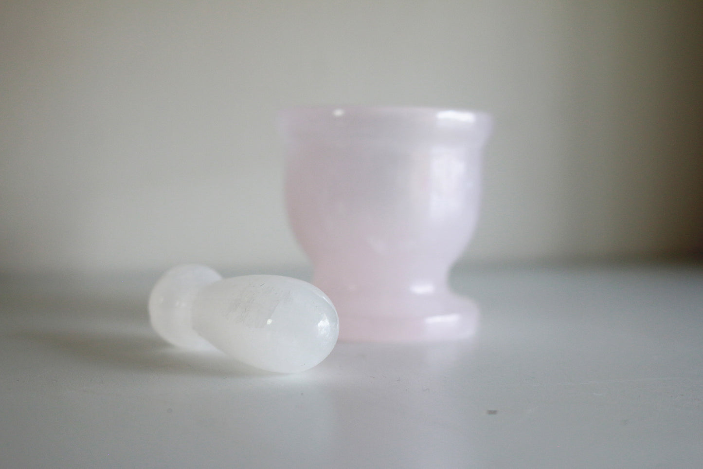 Mangano Calcite Mortar and Pestle (2 in)