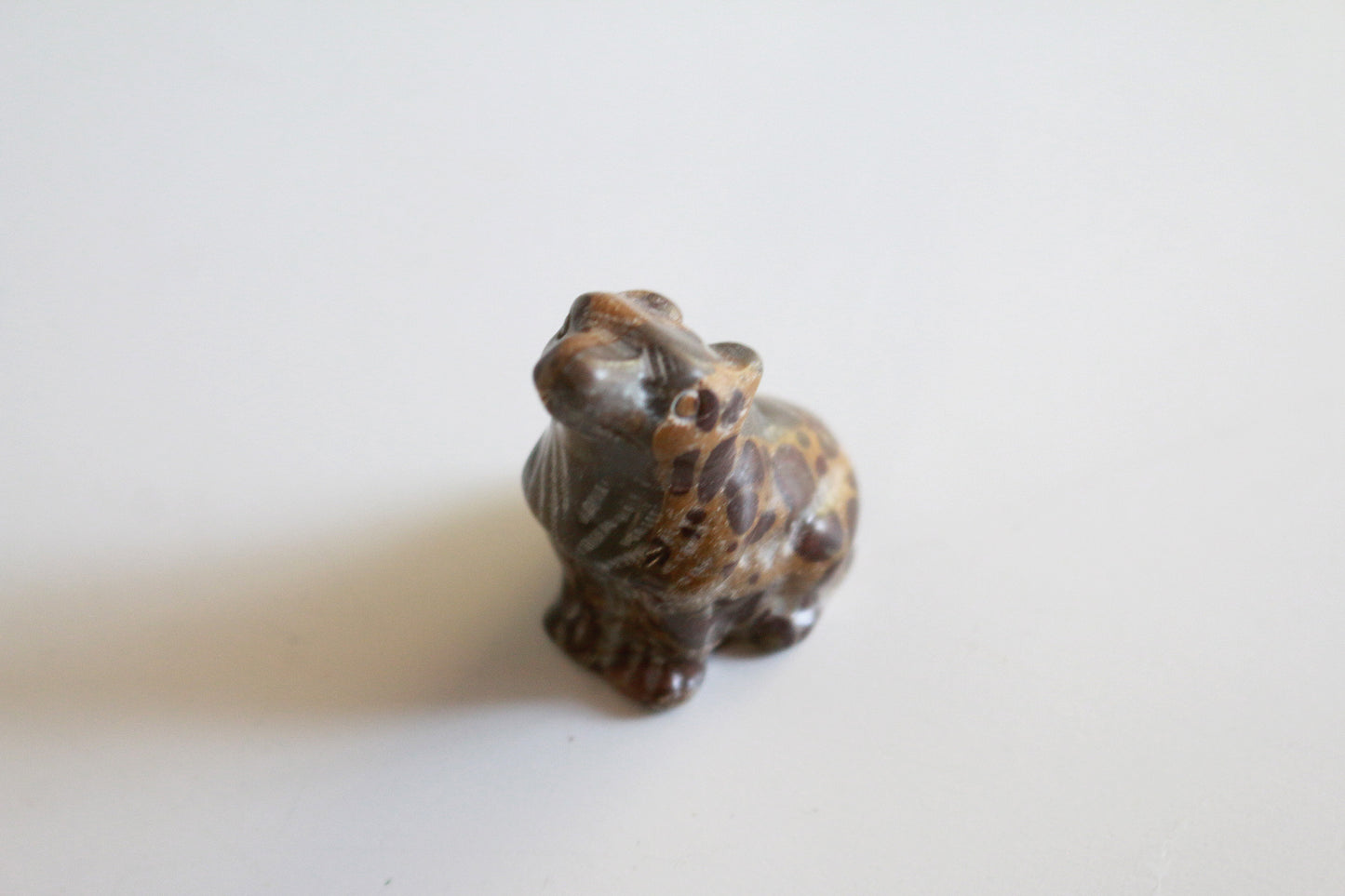Fruit Jasper Wolf (1.5 in)