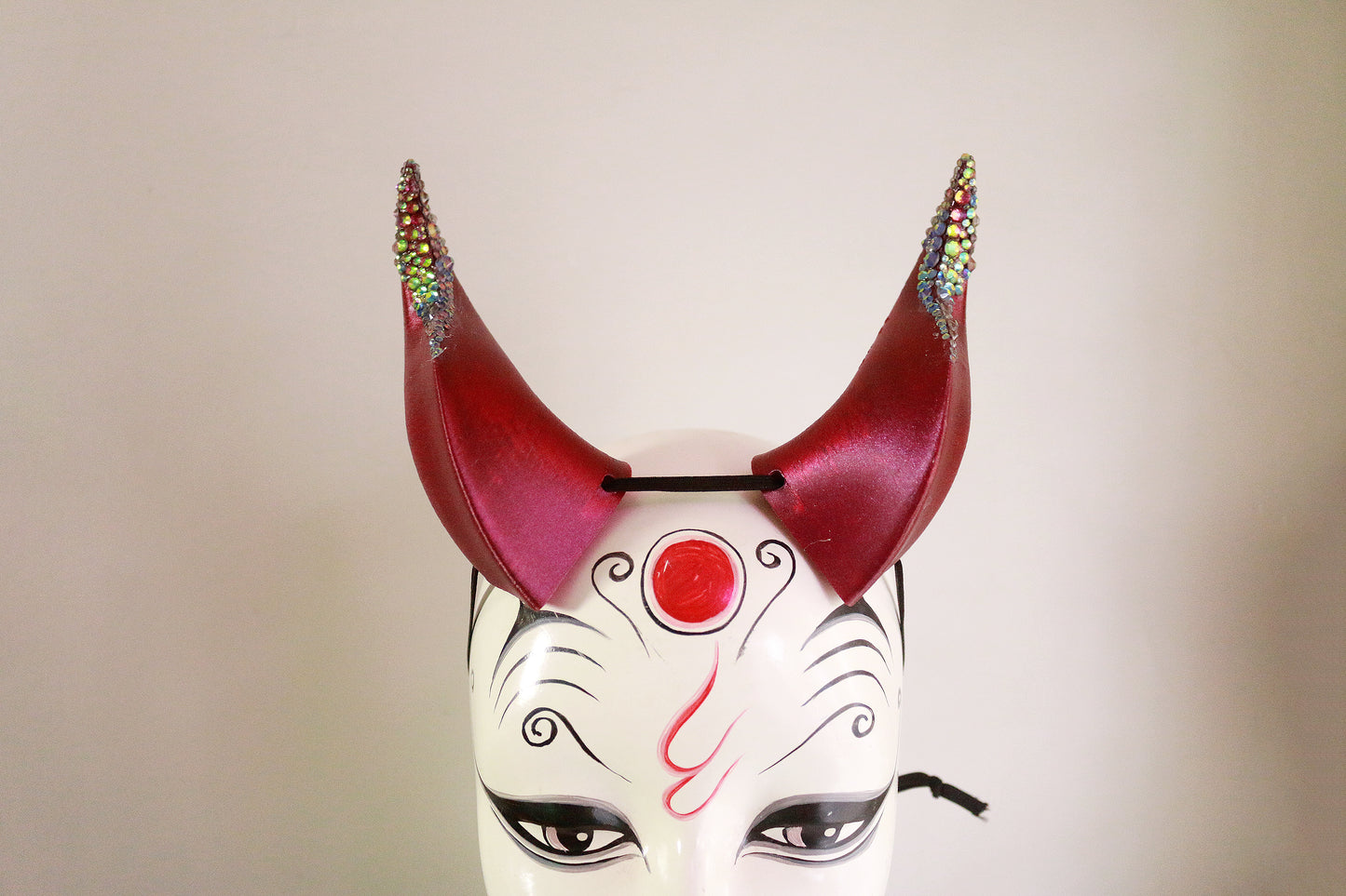 Abyssal Showgirl - Rhinestone Medium Beast Costume Horns