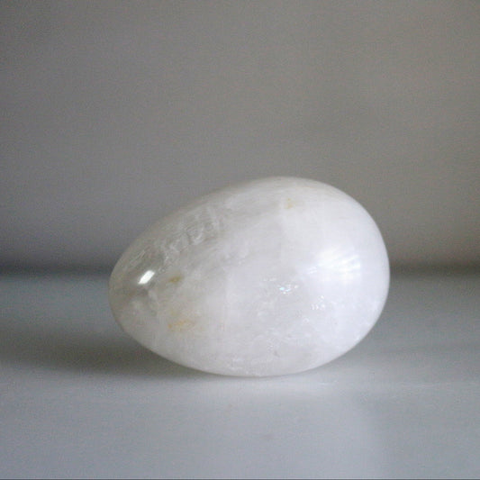 Clear Quartz Egg (2 Inch)