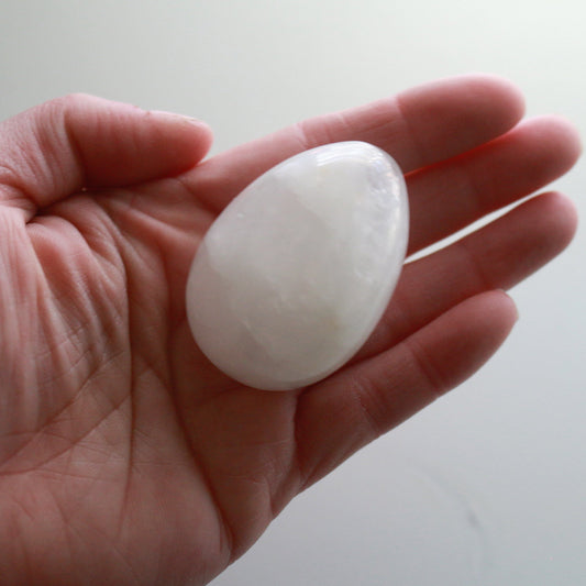 Clear Quartz Egg (2 Inch)