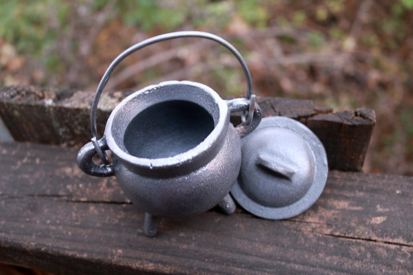 Plain Mini Cast Iron Cauldron 3.5 inch with Lid