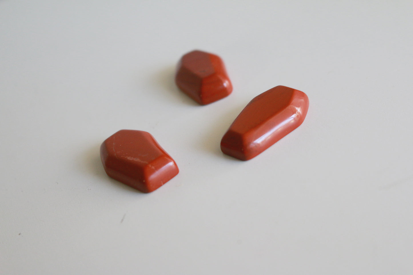 Red Jasper Coffin (1.2in)