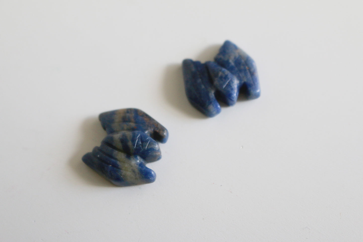 Sodalite Bat (1in)