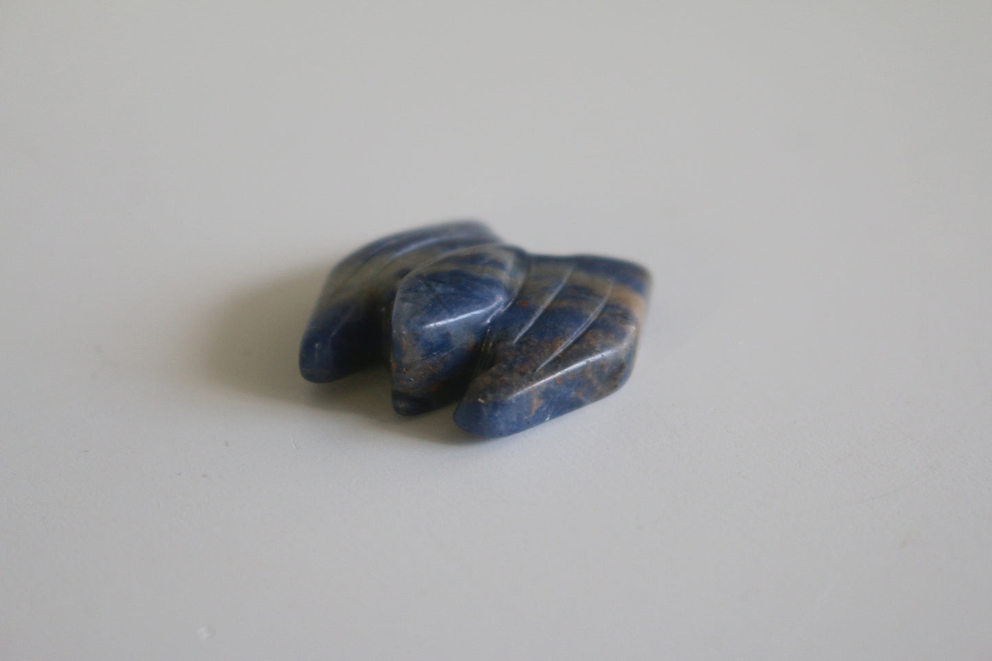 Sodalite Bat (1in)