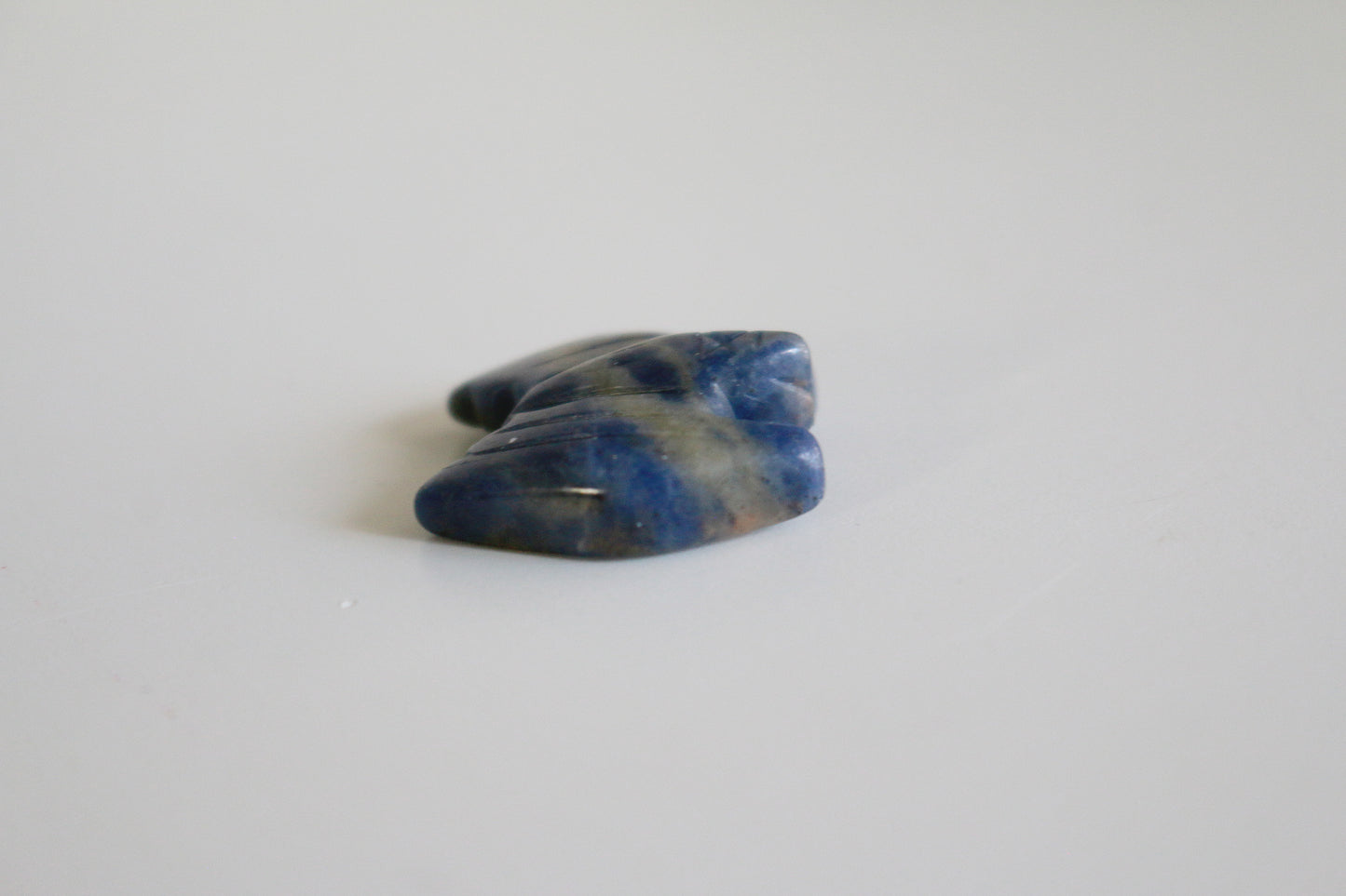 Sodalite Bat (1in)