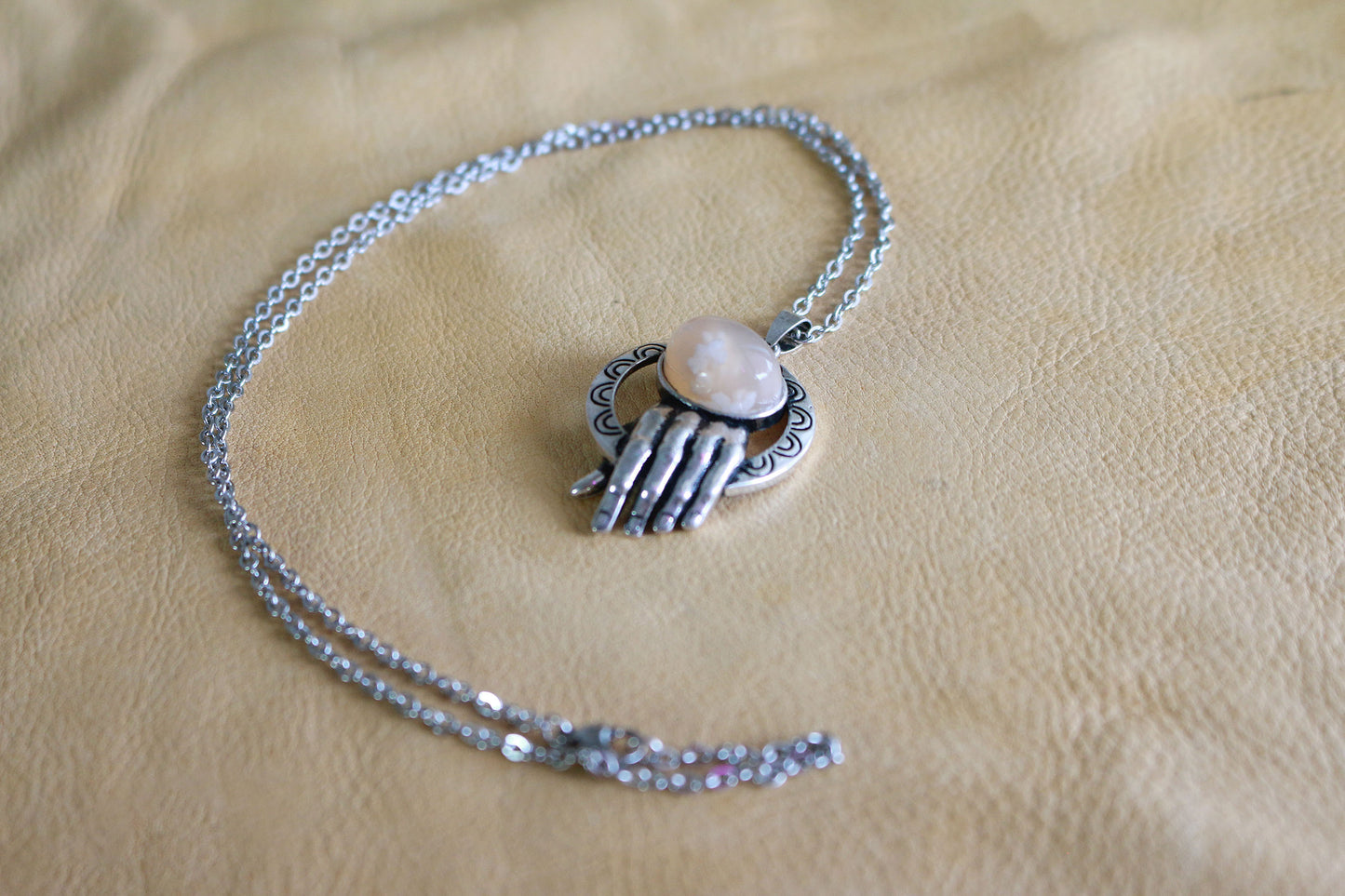 Flower Agate Hand Necklace