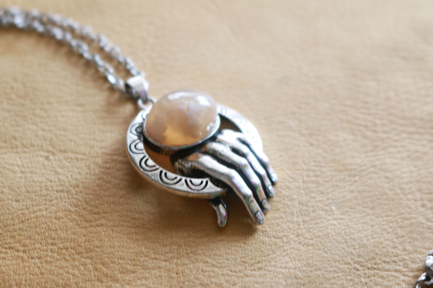 Flower Agate Hand Necklace