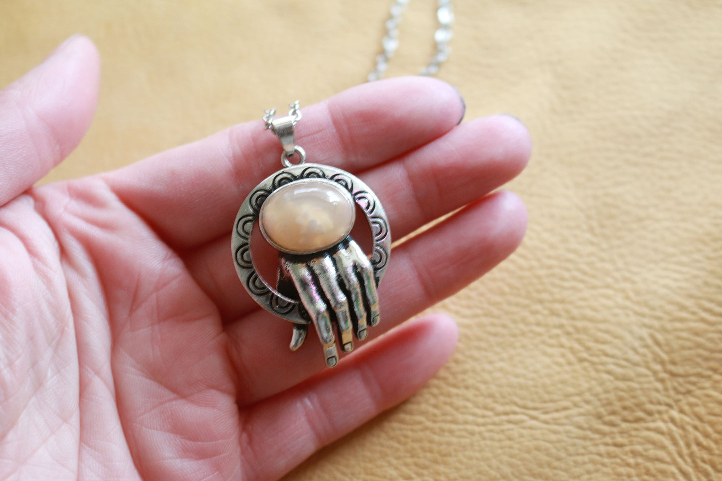 Flower Agate Hand Necklace