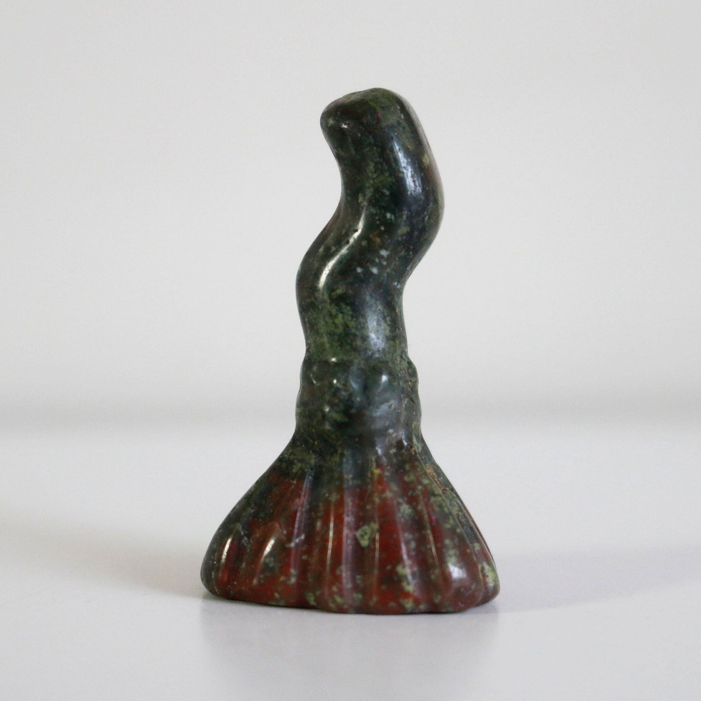 Dragon Bloodstone Broom (1.5 in)