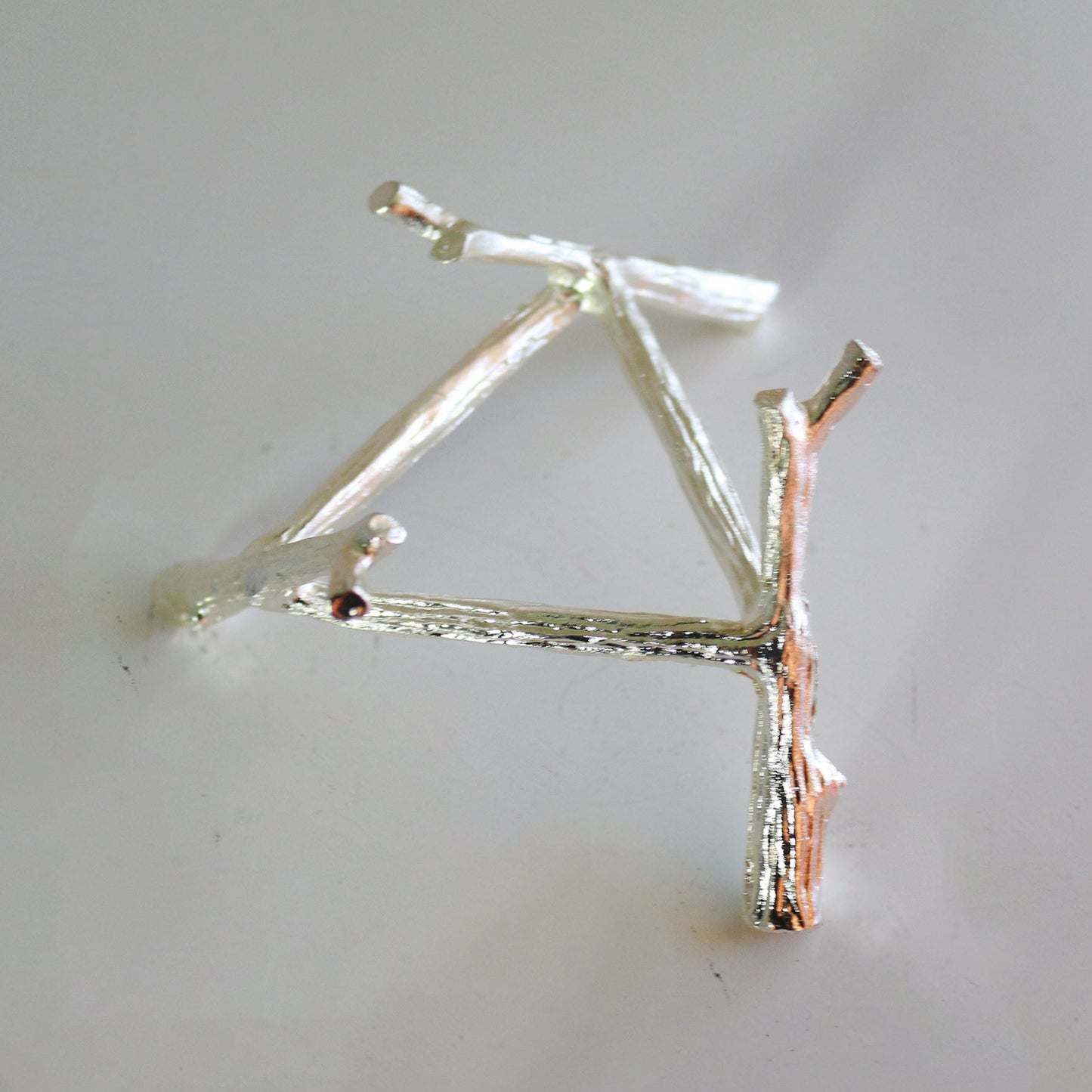 Twig Crystal Stand