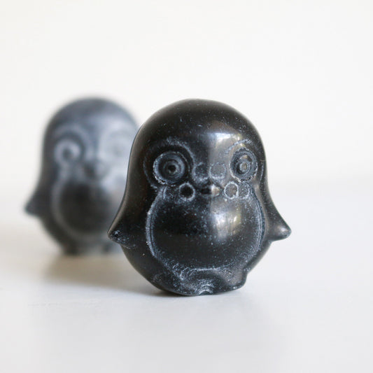 Obsidian Penguin (1.5 in)
