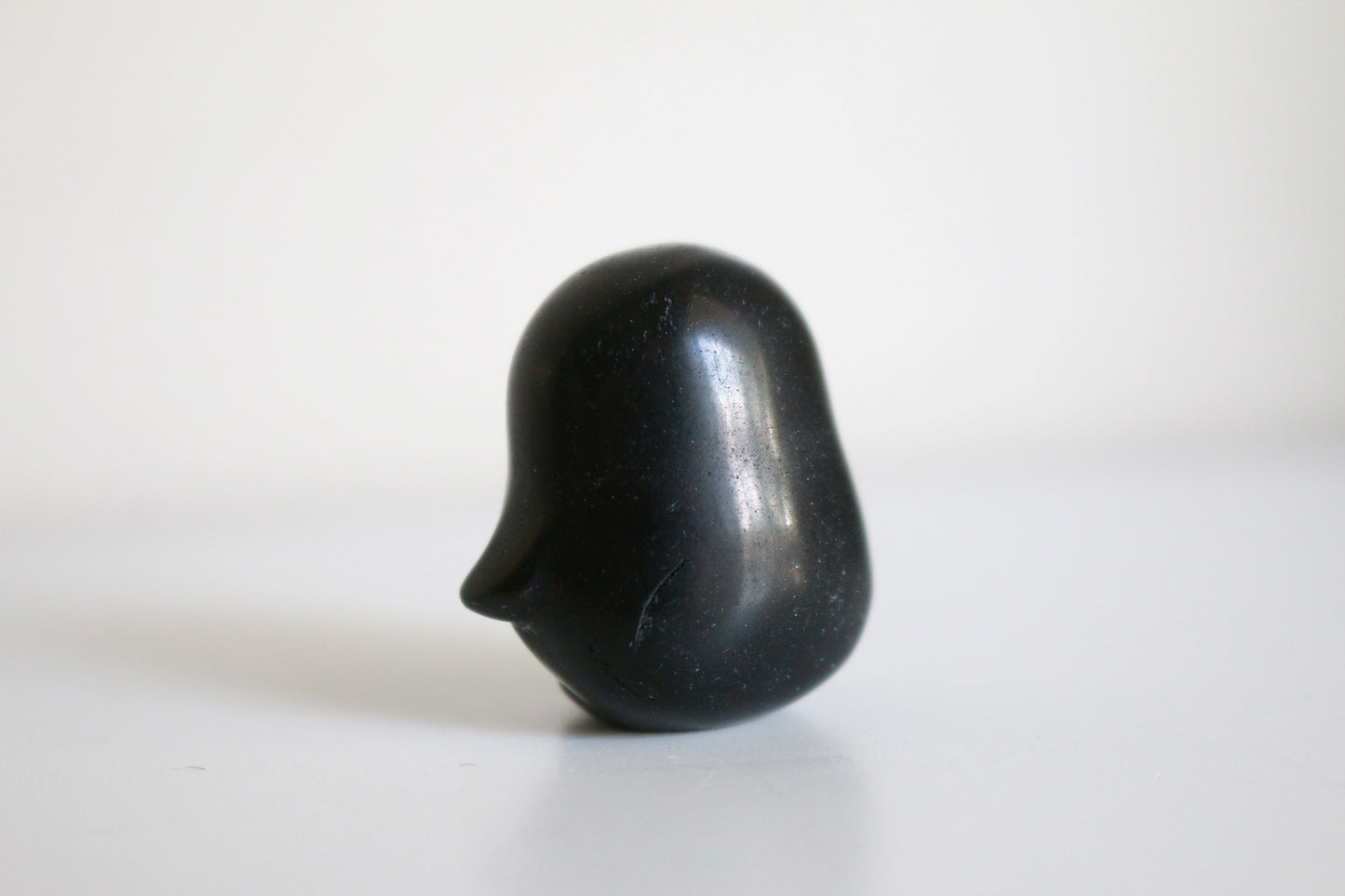 Obsidian Penguin (1.5 in)