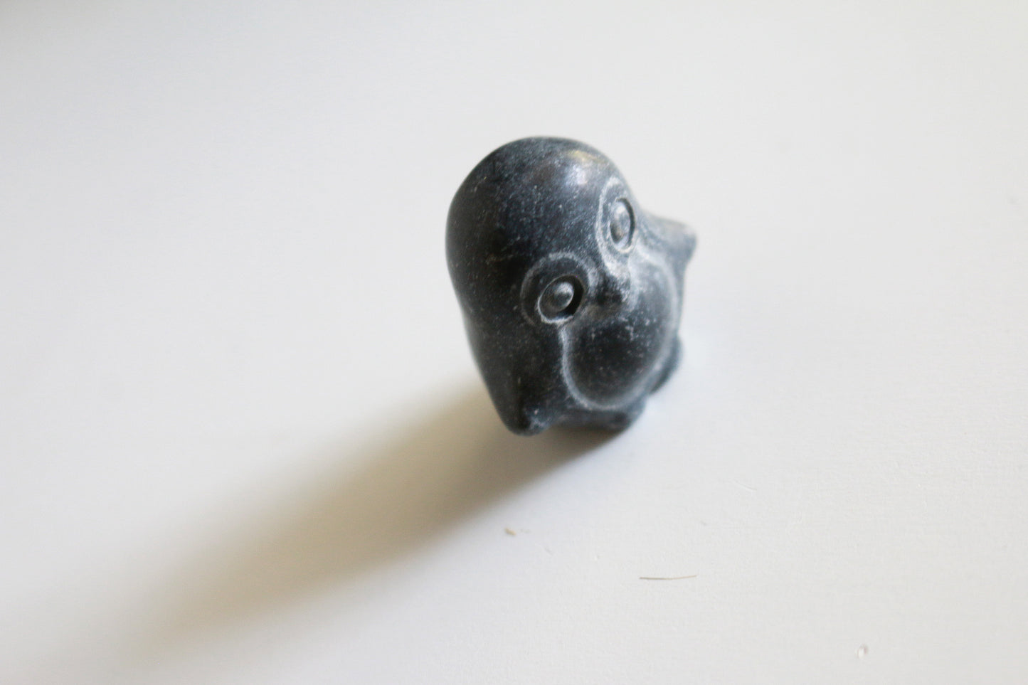 Obsidian Penguin (1.5 in)