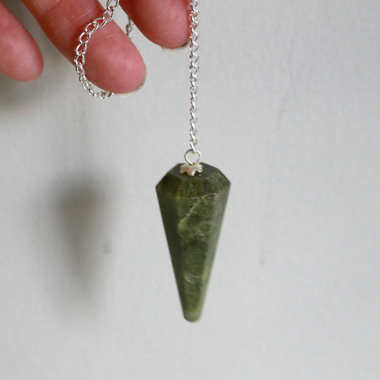Pendulum | Vesuvianite