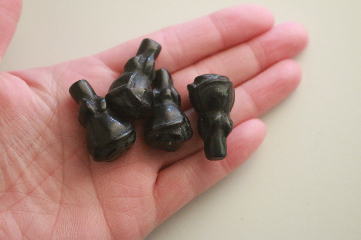 Obsidian Rose (1 in)
