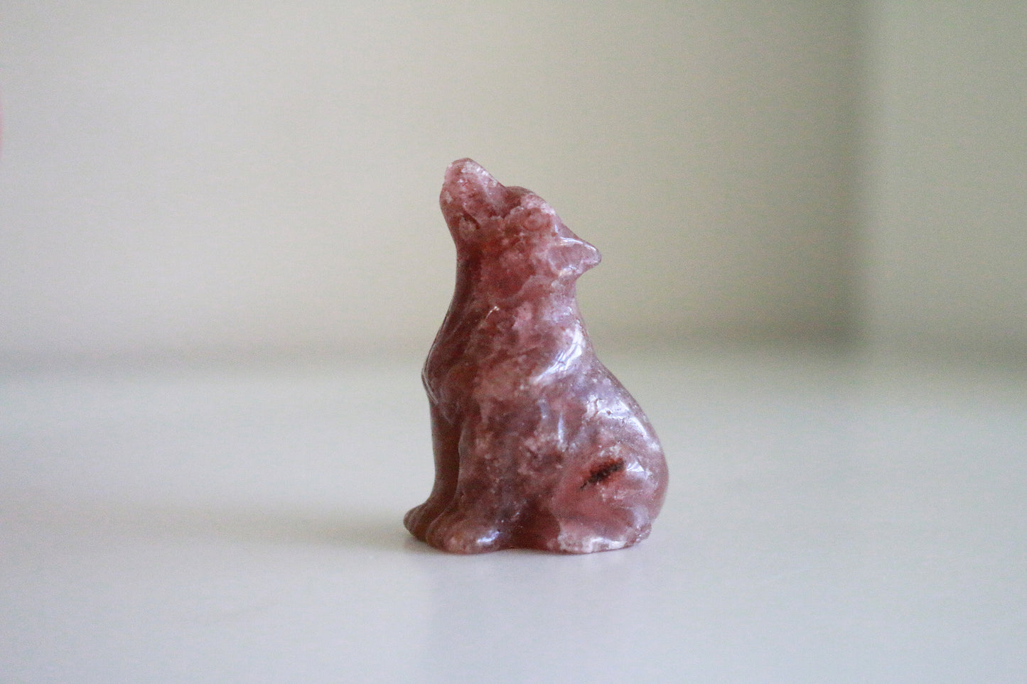 Strawberry Quartz Wolf (1.5 in)